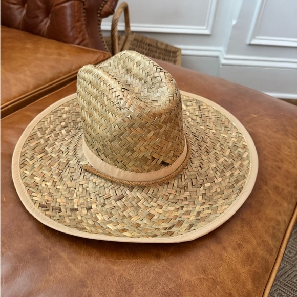 Straw Hat - Picture 4 of 4